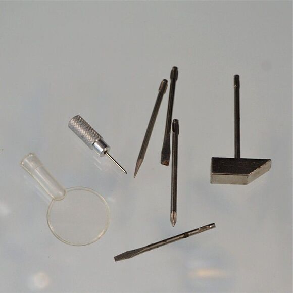 Vintage Mini Tool Kit Plastic Case Envelope Made In Hong Kong - Picture 2 of 6